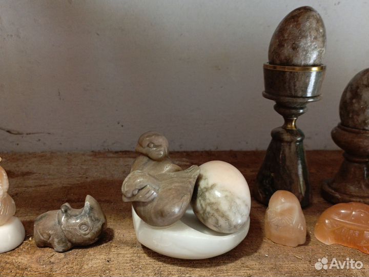 Фигурки из камня