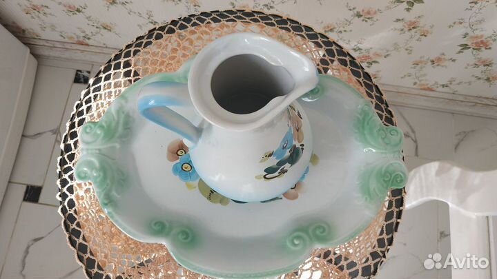 Посуда винтаж. кувшин и блюдо. роспись