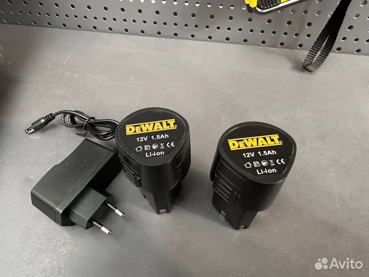 Шуруповерт аккумуляторный DeWalt новый