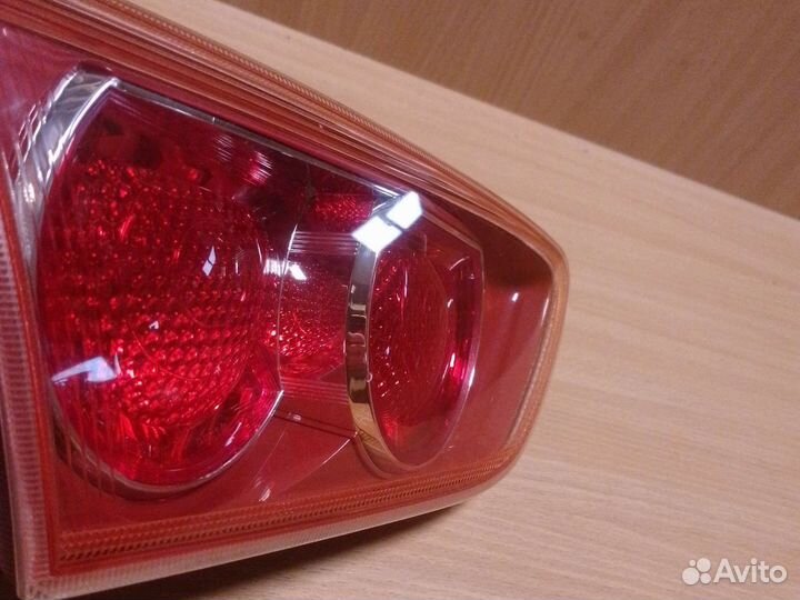 Фонарь В Крышку Багажника Mitsubishi Lancer 10