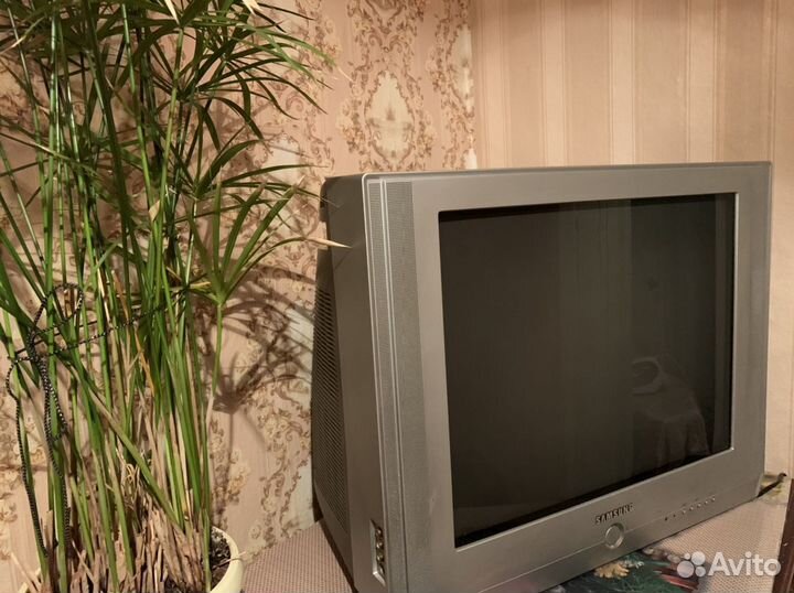 Телевизор samsung
