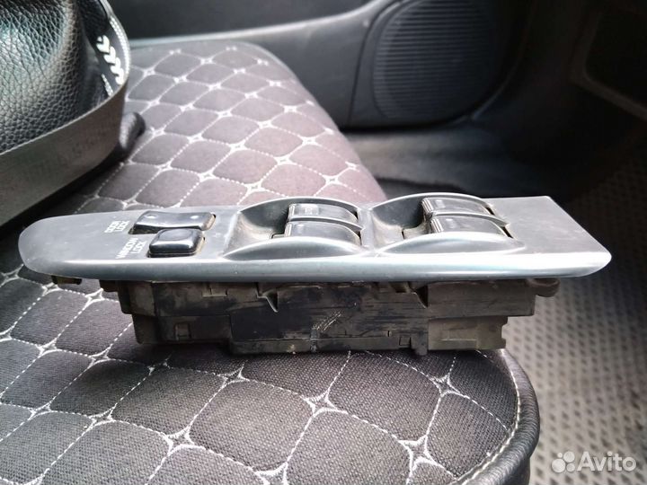 Кнопки стеклоподъемников toyota