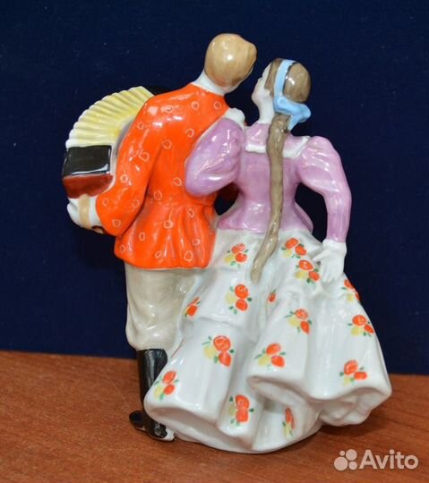 Фарфоровая статуэтка- русская кадриль. дулево. 19