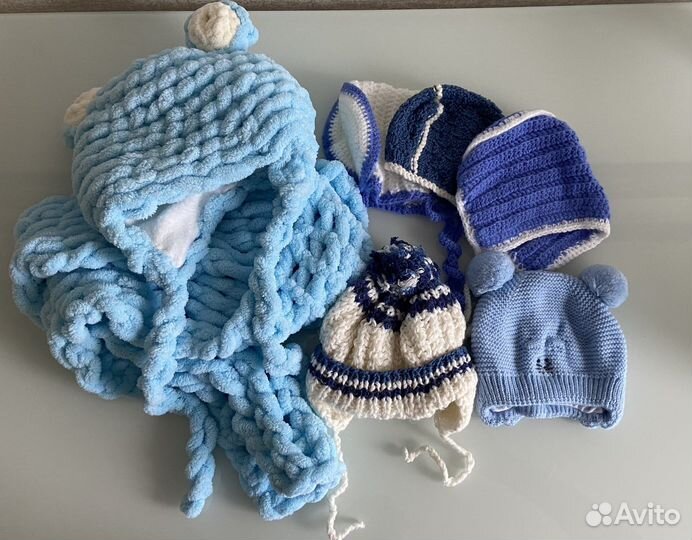 Шапки и чепчики детские вязаные
