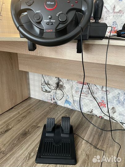 Игровой рульTrust GXT288