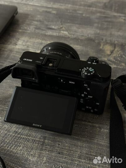 Компактный фотоаппарат sony a6100