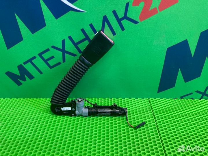 Преднатяжитель ремня безопасности правый Bmw 5 F10