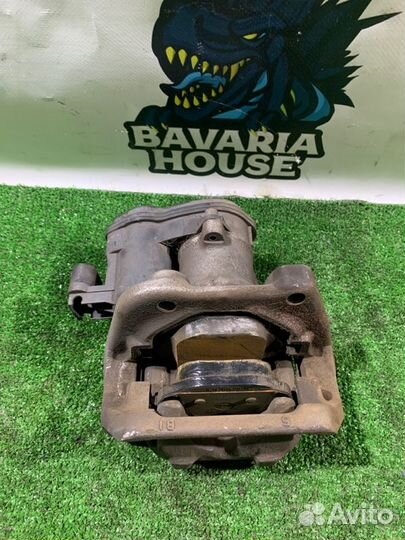 Суппорт задний правый Bmw 5 F10 N20B20B 2012