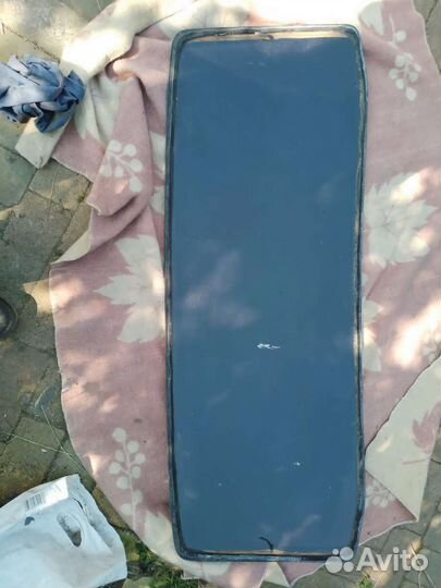 Заднее стекло на заднюю дверь