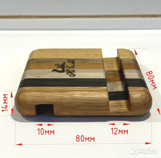 Подставка для телефона из дерева с аудиоканалами