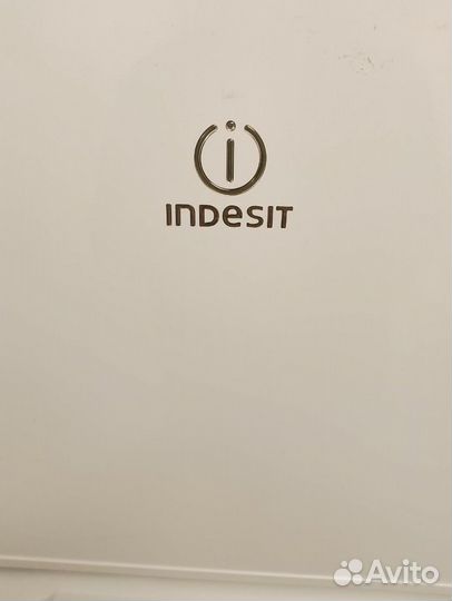 Холодильник indesit новый