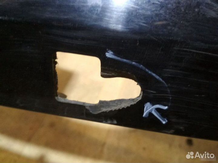 Бампер передний Toyota