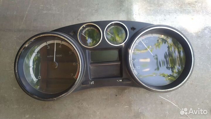 Щиток приборов Пежо 408