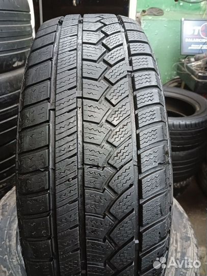 Torque TQ022 215/60 R17 96H