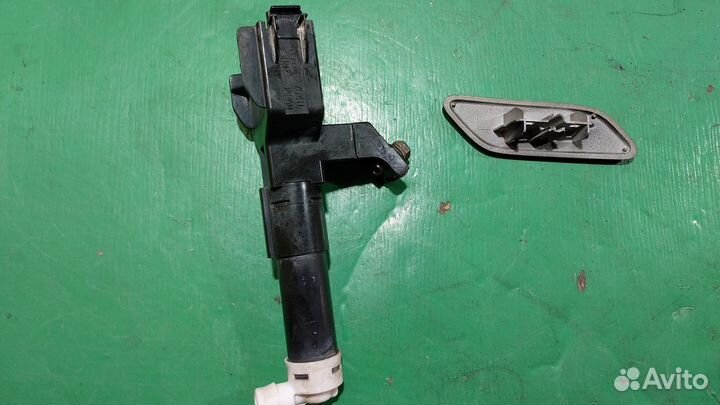 Форсунка омывателя фар L TLC Prado 150 toyota Land Cruiser Prado 150 (2009-2017)