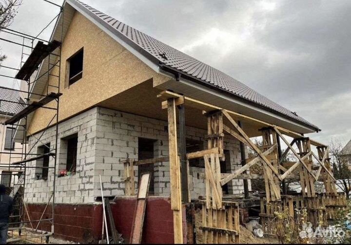 Бригада строителей