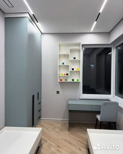 Распашной шкаф