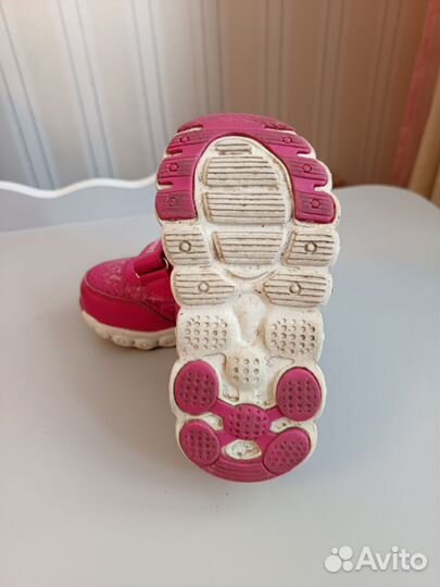 Кроссовки Котофей 23 размера