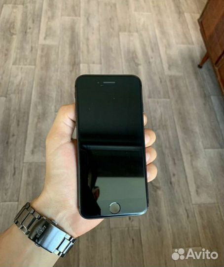 Телефон iPhone 8 64 gb