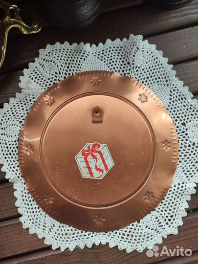 Настенная медная тарелка панно