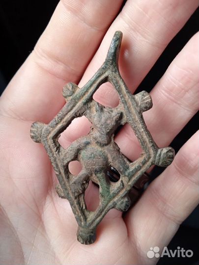 Кулон подвестка