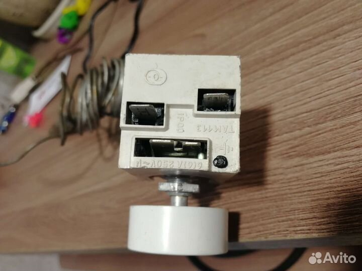 Терморегулятор холодильника там113