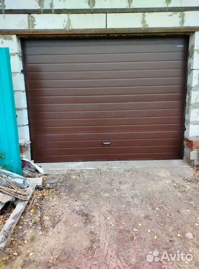 Секционные ворота