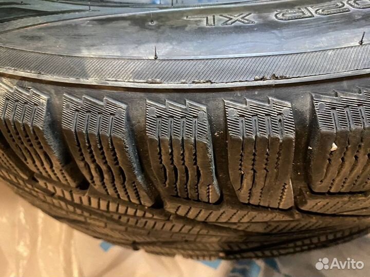 Nokian Tyres Hakkapeliitta R2 215/65 R16