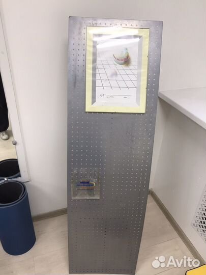 Информационная стойка