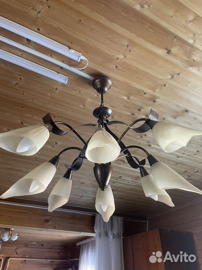 Люстра потолочная в готическом стиле