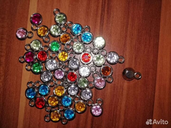 Пуговицы, подвески