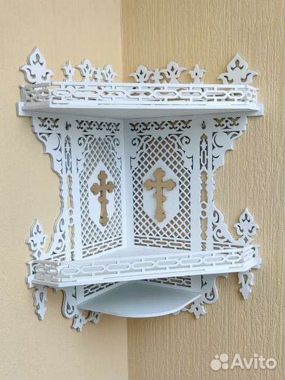 Угловая полка для икон