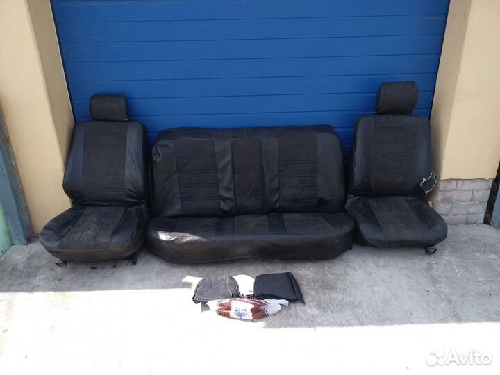 Сиденья Mercedes-Benz W124 + чехлы к ним