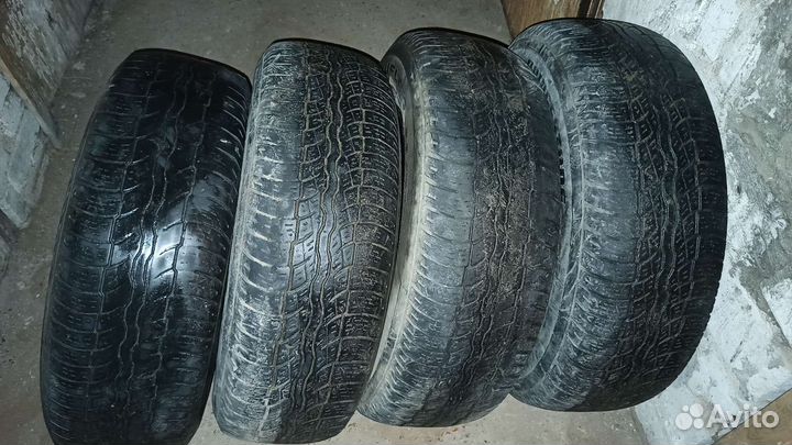 Bridgestone Dueler H/T 225/70 R16