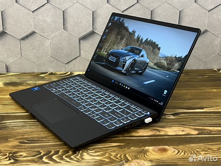 Металлический MSI Intel i5 11th/IPS FHD/16ram/SSD