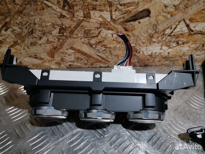 Блок управления климатконтролем Mazda CX-3 2017