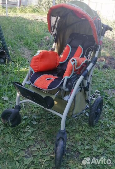 Кресло-коляска для детей инвалидов