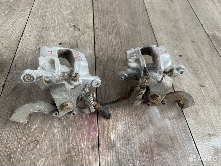 Суппорт задний левый Bosch Toyota Auris E150