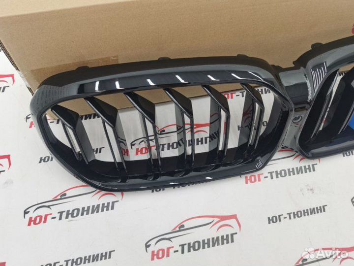Решетка в стиле M5 G30 рест. с триколором Bmw