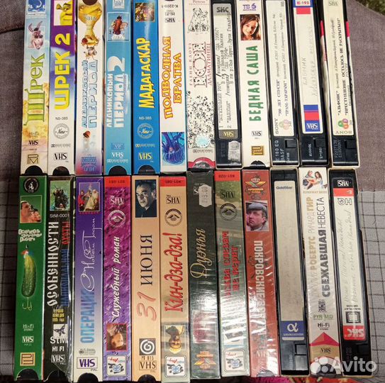 Видеокассеты с фильмами набор