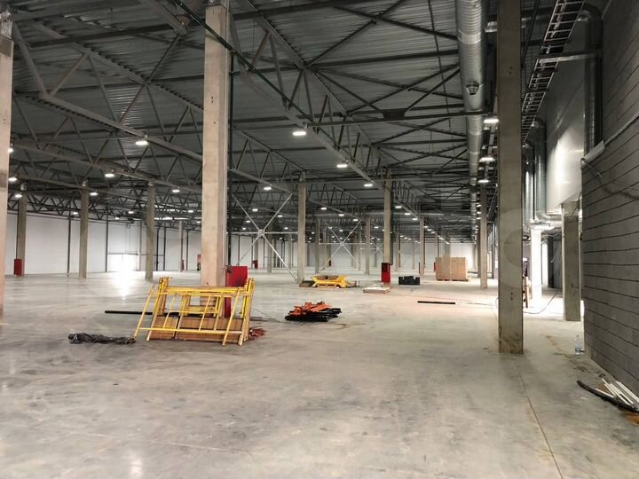 Склад, 1400 м²