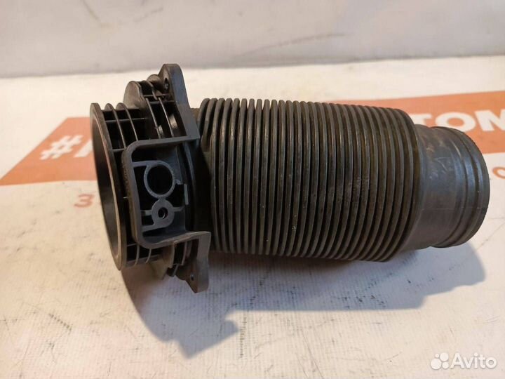 Патрубок воздушного фильтра Volkswagen Passat B7