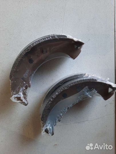 Тормозные колодки задние Fiat Doblo 08г. дизель