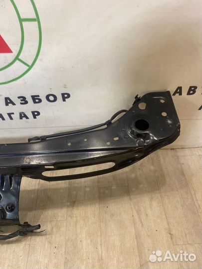 Рамка радиатора верхняя Mitsubishi Outlander CW5W