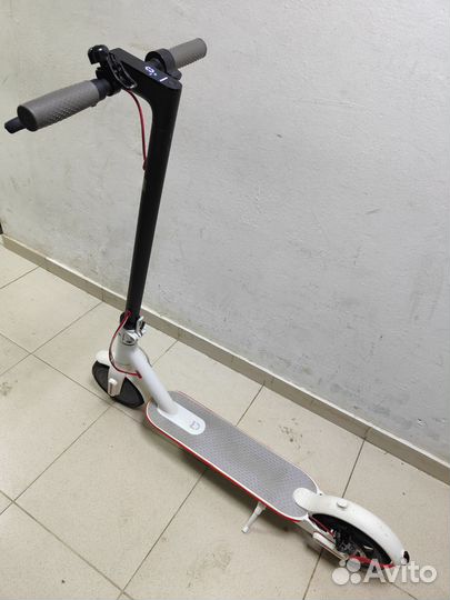 Электросамокат Xiaomi Mi Electric Scooter 1S