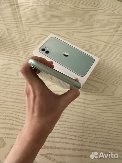 iPhone 11, 64 ГБ