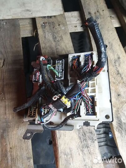 Блок предохранителей ниссан цефиро а32