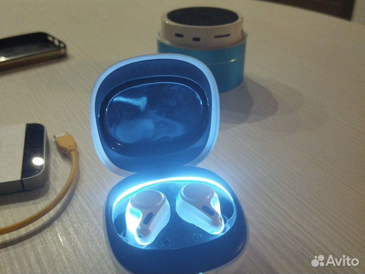 Беспроводные наушники samsung