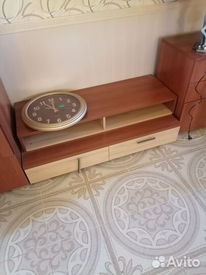 Много мебели