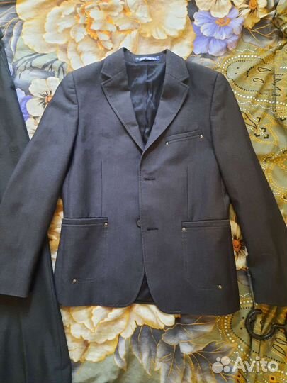 Школьный костюм для мальчика серый 134